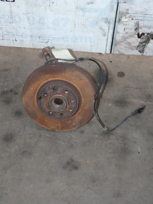 Fusee avant droit OPEL CORSA D PHASE 1 Diesel