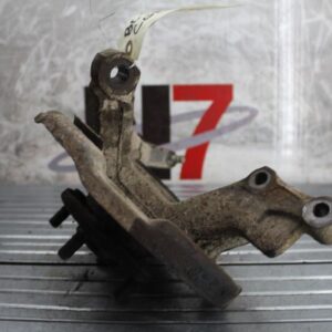 Fusee avant droit MAZDA 323 4 PHASE 2 Essence