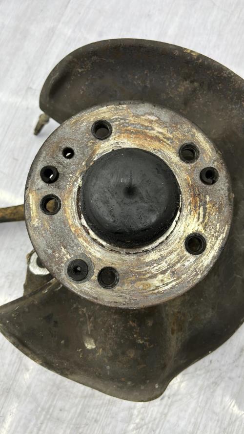 Fusee avant droit MERCEDES CLASSE E 124 PHASE 2 Diesel