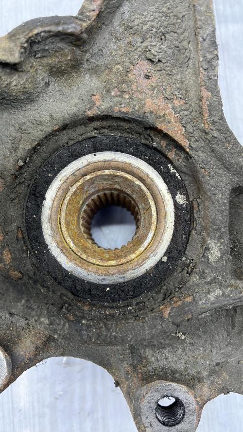 Fusee avant droit PEUGEOT 405 PHASE 1 Diesel