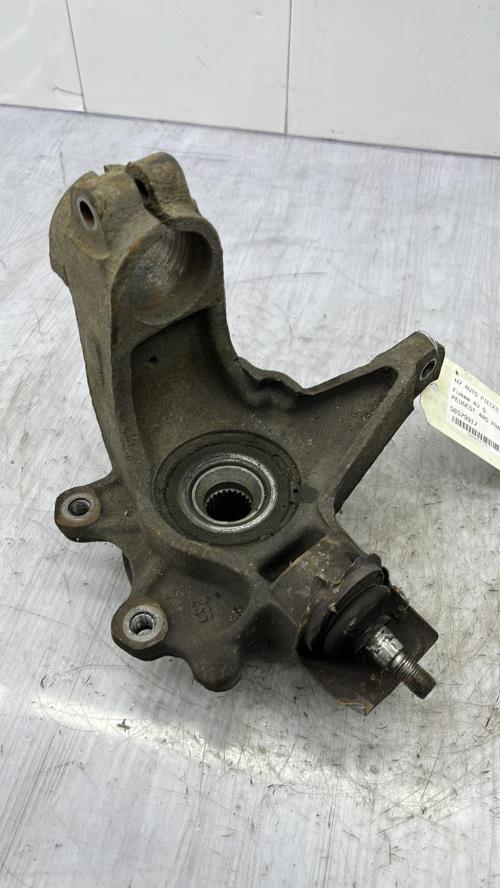 Fusee avant droit PEUGEOT 405 PHASE 1 Essence