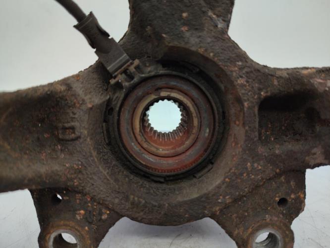 Fusee avant droit RENAULT CLIO 3 PHASE 1 Diesel