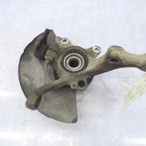 Fusee avant droit VOLKSWAGEN VENTO Essence