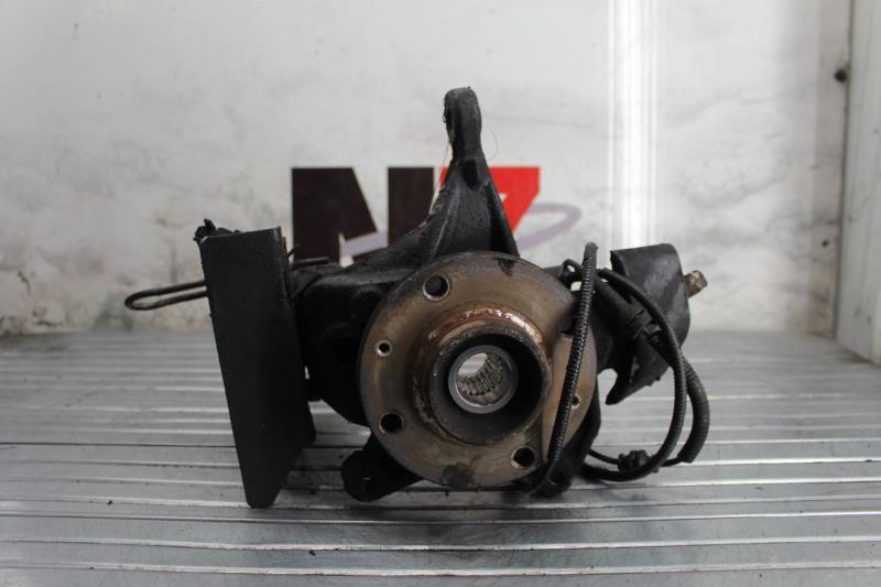 Fusee avant gauche CITROEN C5 1 PHASE 1 Diesel