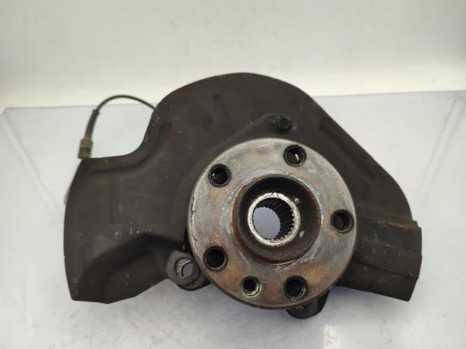 Fusee avant gauche CITROEN C8 Diesel