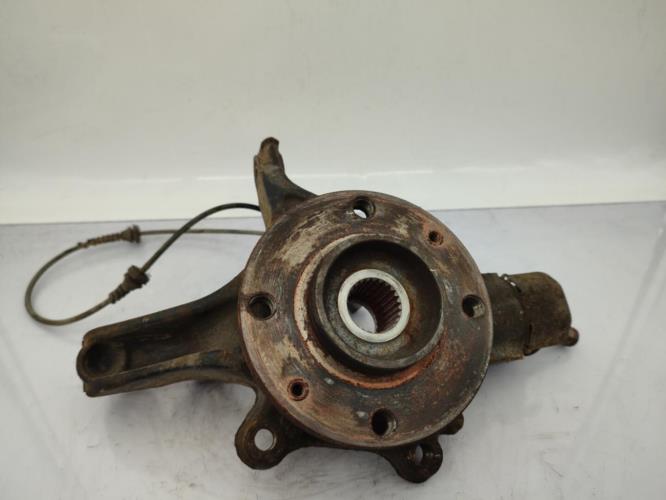 Fusee avant gauche CITROEN C4 2 PHASE 1 Diesel