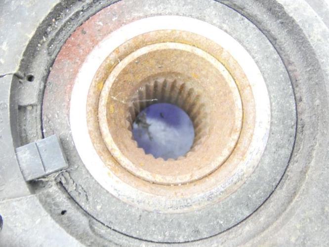 Fusee avant gauche CITROEN C4 PICASSO 1 Diesel