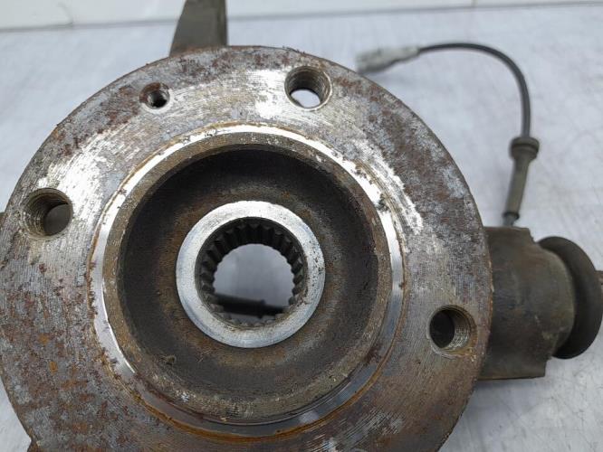 Fusee avant gauche CITROEN C4 GRAND PICASSO 1 Diesel