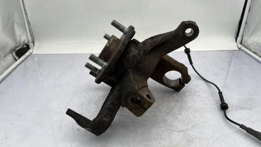 Fusee avant gauche FORD FOCUS 1 Diesel