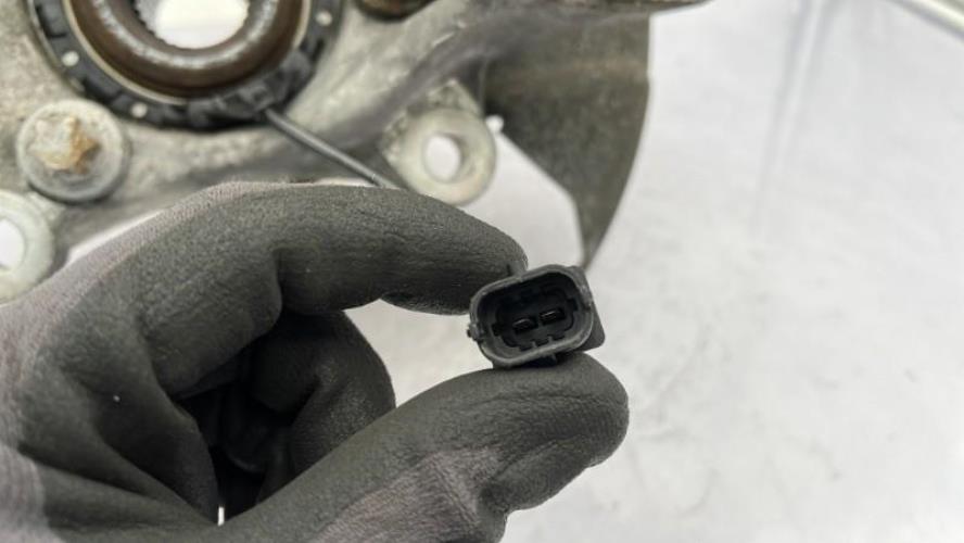 Fusee avant gauche SAAB 9.3 2 SPORT HATCH PHASE 1 BREAK Diesel