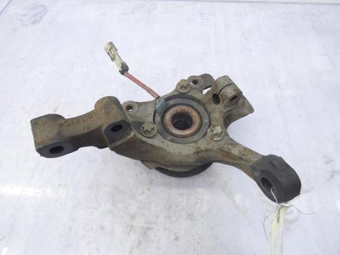 Fusee avant gauche OPEL ZAFIRA A PHASE 1 Diesel