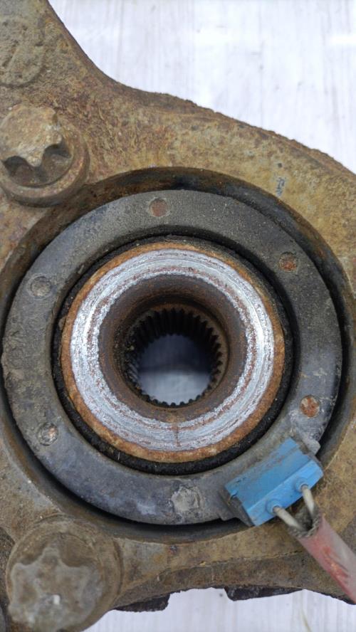 Fusee avant gauche OPEL ZAFIRA A PHASE 1 Diesel