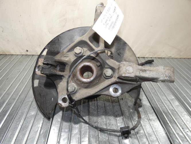 Fusee avant gauche OPEL ASTRA J PHASE 1 Diesel