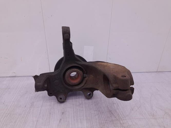 Fusee avant gauche FORD C-MAX 1 PHASE 2 Diesel