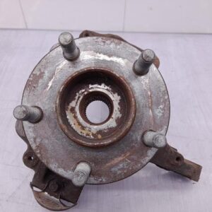 Fusee avant gauche FORD FOCUS 2 PHASE 1 Diesel