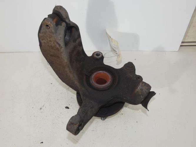 Fusee avant gauche FORD FOCUS 2 PHASE 1 Diesel