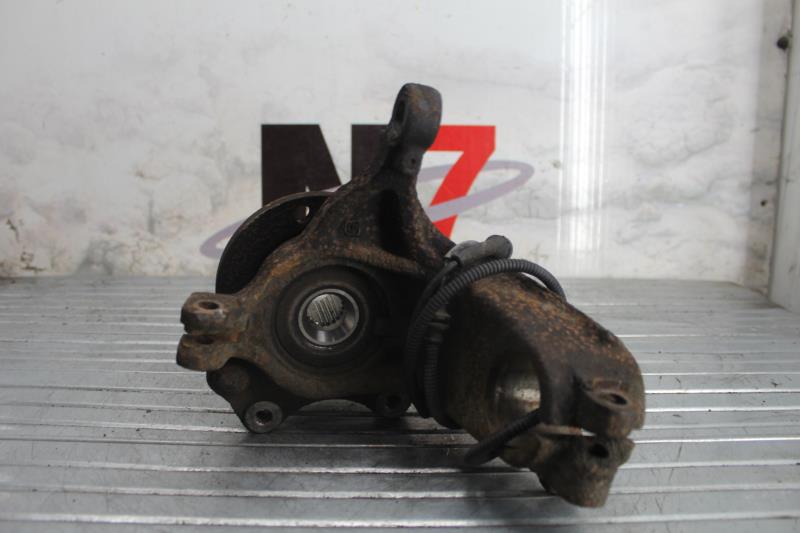 Fusee avant gauche PEUGEOT 1007 Essence