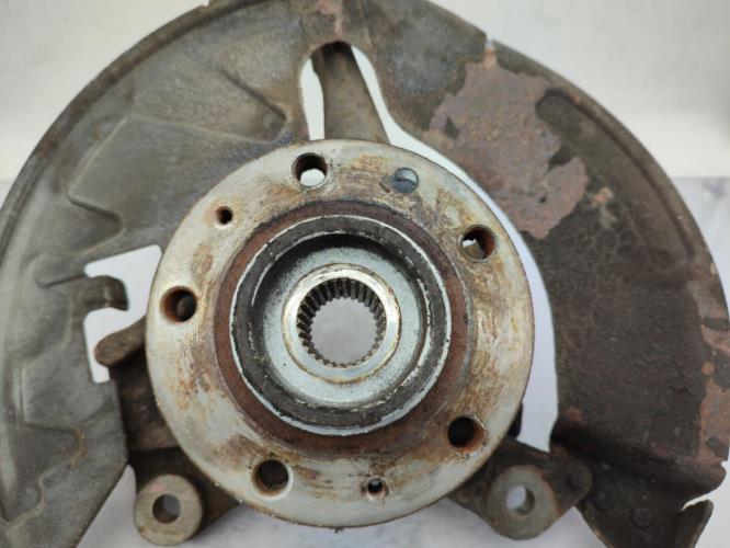 Fusee avant gauche CITROEN C5 2 Diesel