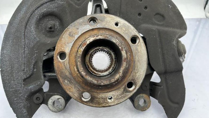Fusee avant gauche PEUGEOT 3008 2 PHASE 1 Diesel