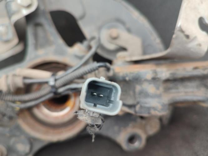 Fusee avant gauche PEUGEOT 308 2 PHASE 1 Diesel