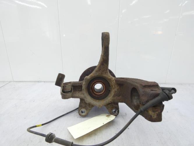 Fusee avant gauche FORD FIESTA 5 PHASE 1 Essence