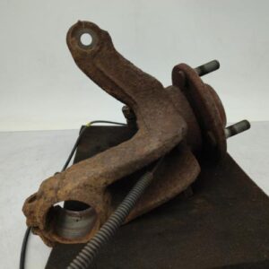 Fusee avant gauche FORD FIESTA 5 PHASE 1 Diesel