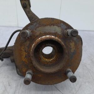 Fusee avant gauche FORD FIESTA 6 PHASE 1 Diesel