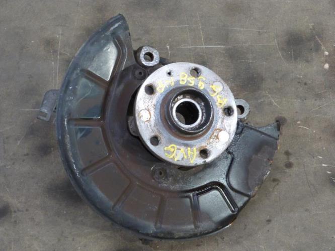 Fusee avant gauche VOLKSWAGEN TOURAN 1 PHASE 1 Diesel