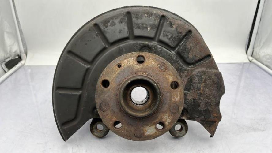 Fusee avant gauche VOLKSWAGEN TOURAN 1 PHASE 1 Diesel