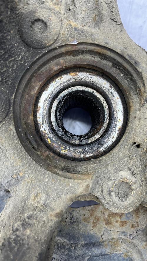 Fusee avant gauche VOLKSWAGEN GOLF 5 Diesel