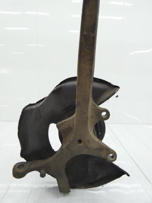 Fusee avant gauche MERCEDES CLASSE C 202 PHASE 1 Diesel