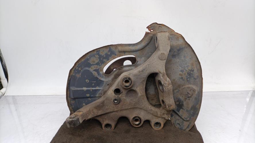 Fusee avant gauche MERCEDES CLASSE C 203 PHASE 1 BREAK Diesel