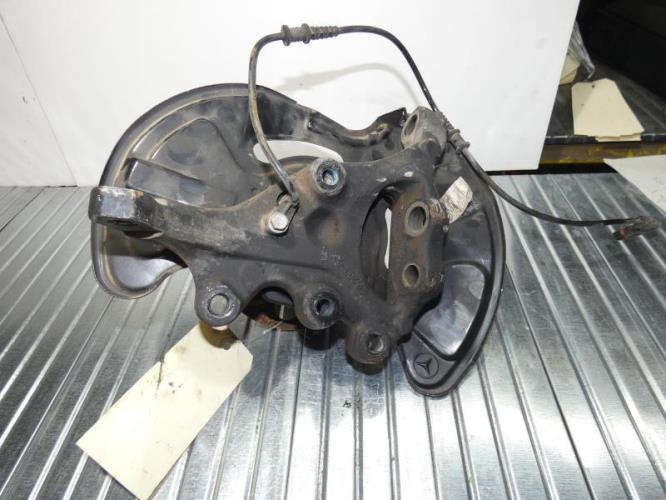 Fusee avant gauche MERCEDES CLASSE CLK 209 CABRIOLET Essence