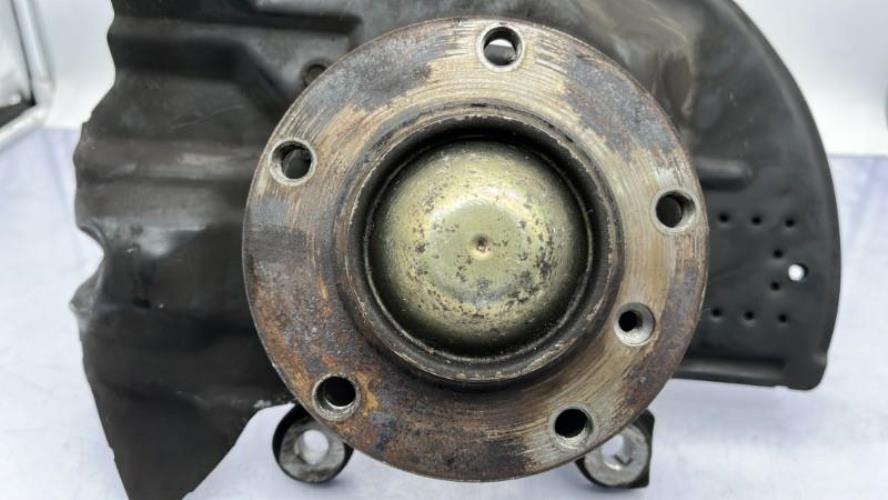 Fusee avant gauche BMW SERIE 3 E46 PHASE 1 Diesel