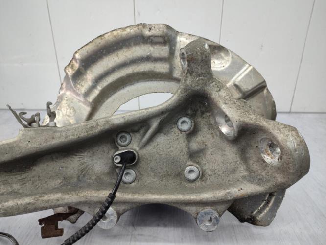 Fusee avant gauche BMW SERIE 5 F10 PHASE 1 Diesel