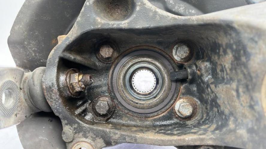 Fusee avant gauche MINI MINI 2 R56 PHASE 1 Essence