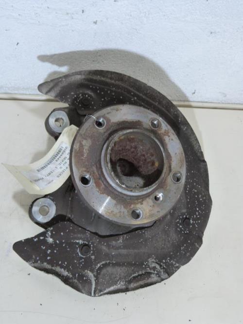 Fusee avant gauche BMW SERIE 1 E87 PHASE 2 Diesel