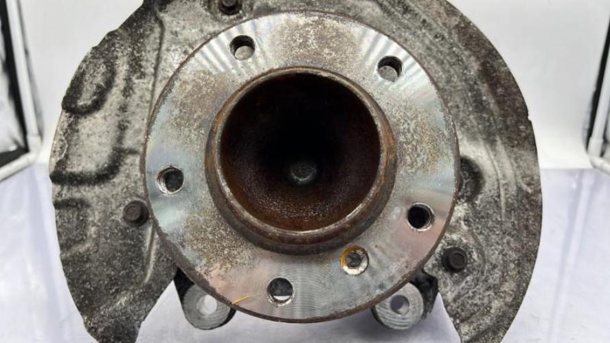 Fusee avant gauche BMW