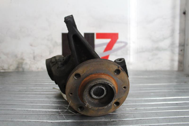 Fusee avant gauche PEUGEOT 206 PHASE 1 Essence