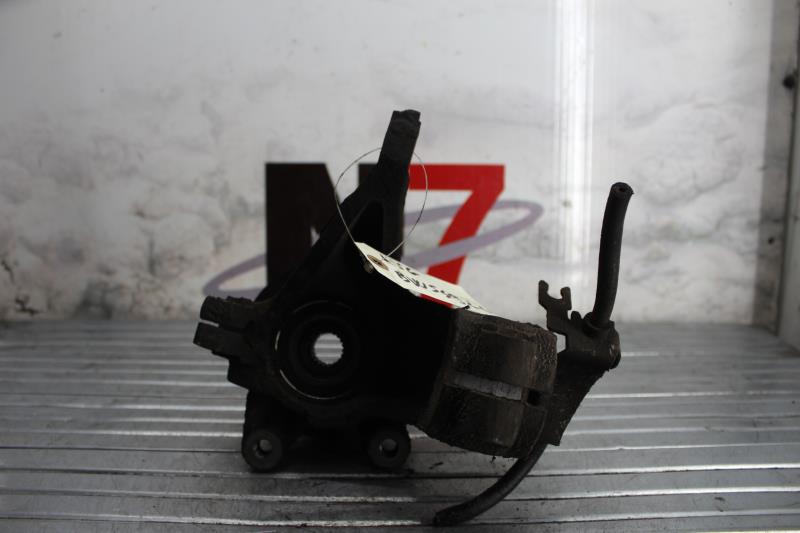 Fusee avant gauche PEUGEOT 306 PHASE 2 Essence