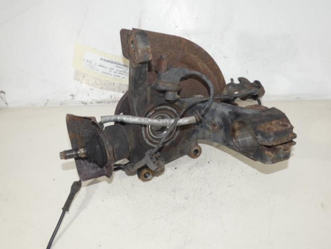 Fusee avant gauche PEUGEOT 607 PHASE 1 Diesel