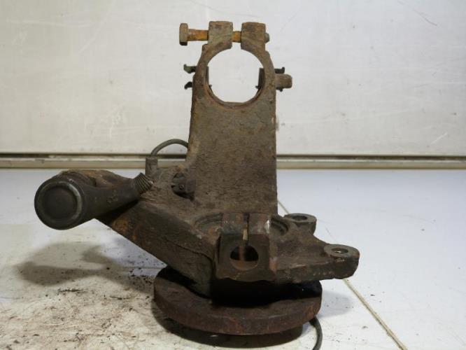 Fusee avant gauche PEUGEOT 206 PHASE 1 Diesel