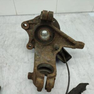 Fusee avant gauche PEUGEOT 206+ Essence