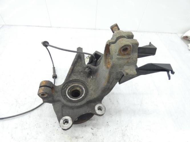 Fusee avant gauche PEUGEOT 206 PHASE 1 Diesel