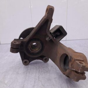 Fusee avant gauche PEUGEOT 206+ Diesel