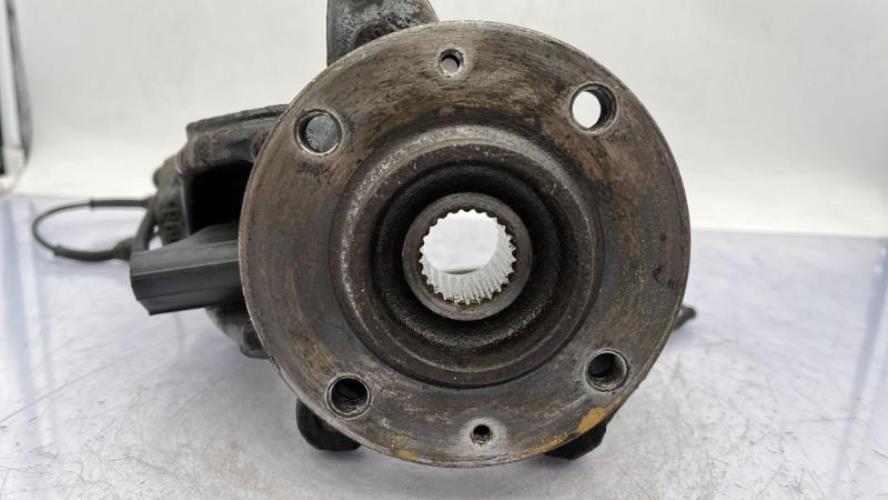 Fusee avant gauche PEUGEOT 2008 1 PHASE 1 Diesel