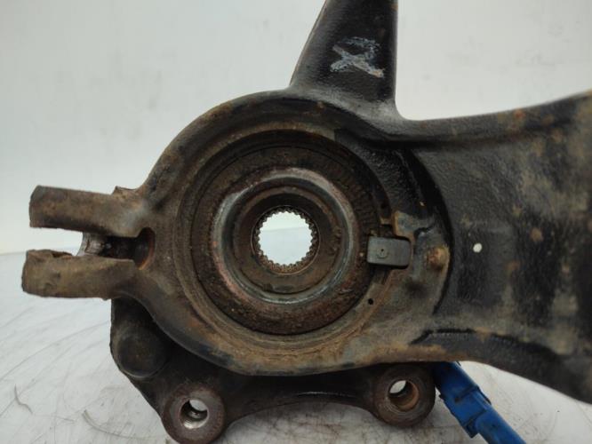 Fusee avant gauche PEUGEOT 208 1 PHASE 2 Diesel