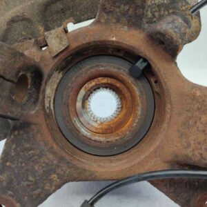 Fusee avant gauche PEUGEOT