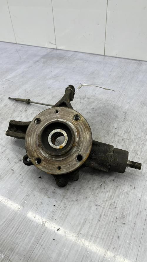 Fusee avant gauche PEUGEOT 307 PHASE 1 BREAK Diesel
