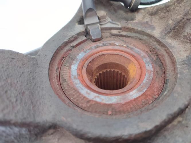 Fusee avant gauche PEUGEOT 307 PHASE 1 BREAK Diesel